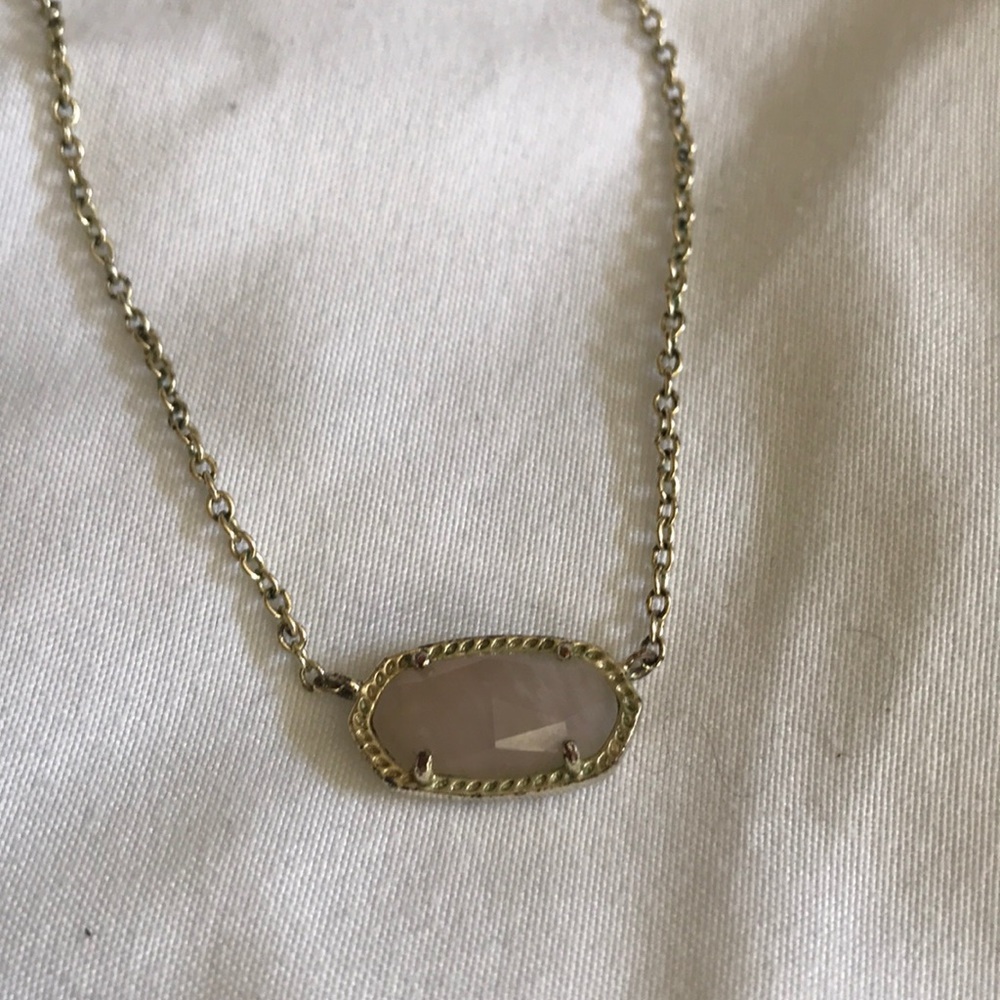 Kendra Scott rose quartz necklace